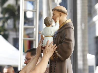 Dia de Santo Antônio: conheça simpatias que ajudam a atrair o amor