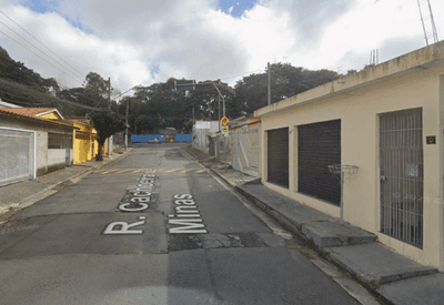 Mulher esfaqueia e mata marido após ser agredida por ele com faca