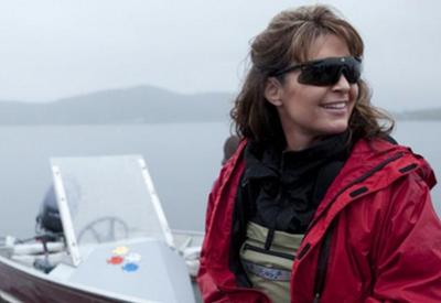 Sarah Palin vai a restaurante após teste positivo de covid
