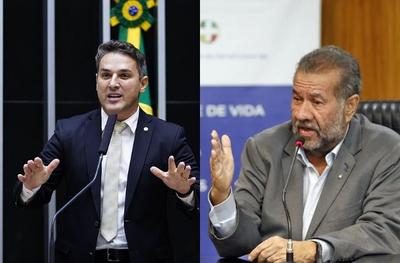 "Omissão dolosa": líder da oposição aciona PGR contra Carlos Lupi