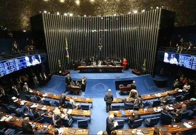 SBT News na TV: Senado aprova PEC que limita decisões individuais no STF; Hamas anuncia trégua nesta 5ª