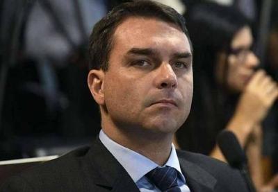 Avanço de Flávio Bolsonaro amplia pressão sobre Haddad para sair candidato ao governo de SP