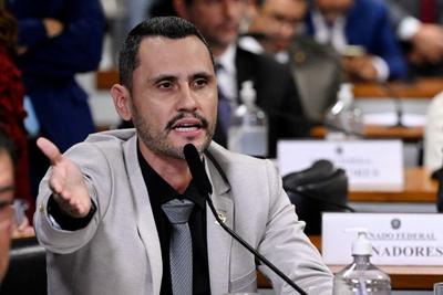 Cleitinho diz que ficaria honrado com apoio de Flávio Bolsonaro e do PL em MG