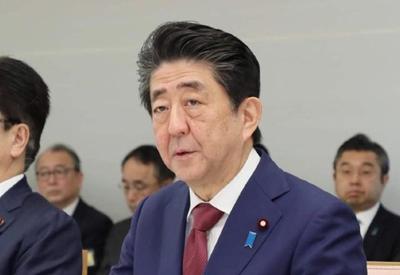 Ex-primeiro-ministro do Japão é internado após possível tiroteio