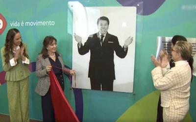 Auditório da AACD é reinaugurado com nome de Silvio Santos em São Paulo
