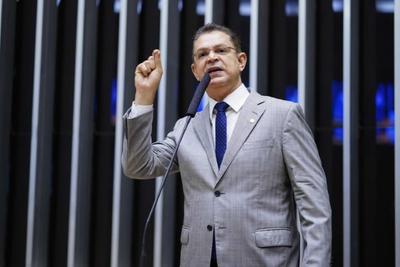 Líder do PL pede perdão a Motta após obstrução na Câmara: "Nós não estávamos emocionalmente estruturados"