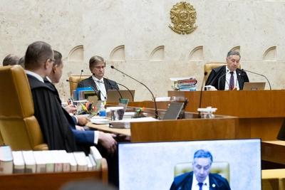 Tensão entre Barroso e Mendonça marca início do julgamento sobre descriminalização da maconha