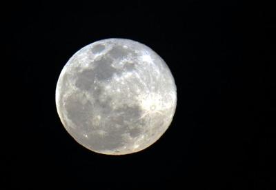 Última superlua do ano acontece nesta sexta-feira; entenda