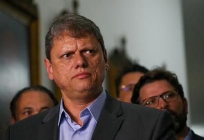 Tarcísio de Freitas critica prisão de Bolsonaro: "Absurdo"