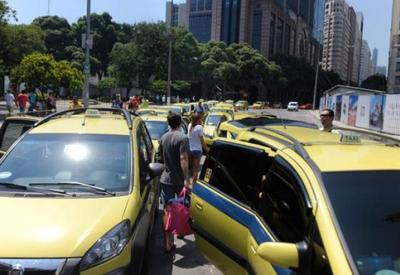 Taxistas de todo o Brasil serão isentos de taxa do taxímetro