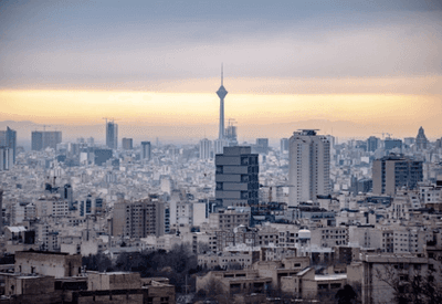 Fornecimento de energia elétrica é interrompido em Teerã após ataques, diz ministério iraniano