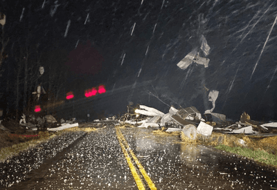 Tornados e tempestades deixam rastro de destruição e mortes nos EUA