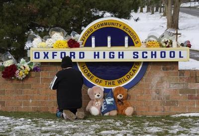 Pais de jovem que matou 4 foram chamados à escola horas antes do ataque