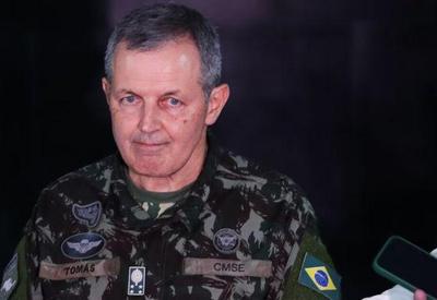 Após cobrança de "costura interna", novo comandante do Exército faz reunião