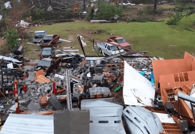 Sobe para 37 o número de mortos após série de tornados nos Estados Unidos
