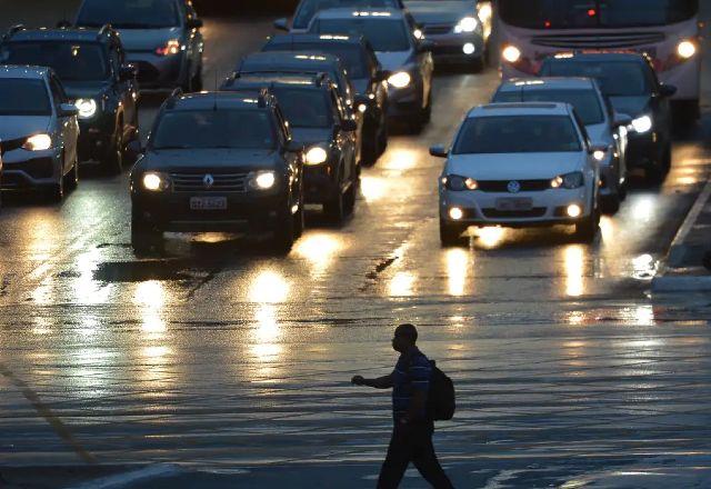 Levantamento aponta que 70% dos motoristas brasileiros temem sofrer violência no trânsito