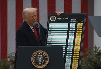 Donald Trump anuncia tarifa de 10% para produtos do Brasil