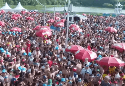 Mais de 1,5 milhão de turistas devem ter passado pelos blocos de rua de SP