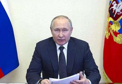 Putin acusa ucranianos de planejarem ataque contra própria população