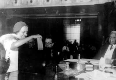 O que mudou 90 anos depois da conquista do voto feminino?