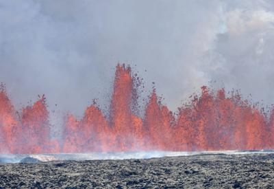 Vulcão entra em erupção na Islândia pela quinta vez; acompanhe ao vivo