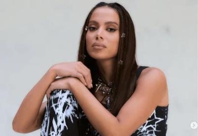 Anitta é diagnosticada com infecção bacteriana severa; entenda o que é