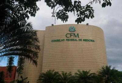 Conselho Federal de Medicina afasta oito membros da diretoria do Cremerj