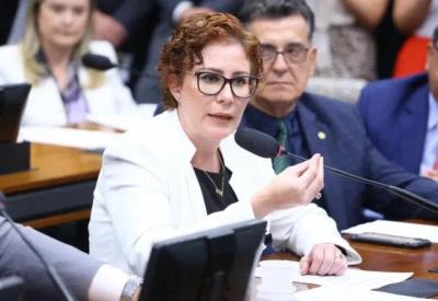 STF tem 3 votos para condenar Carla Zambelli à prisão por porte ilegal de arma
