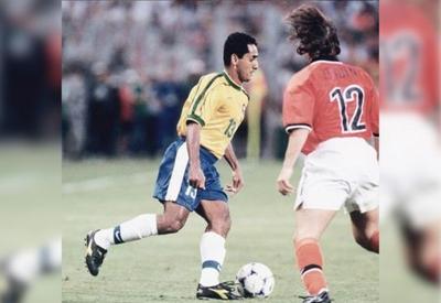 Morre Zé Carlos, lateral na Copa do Mundo de 1998