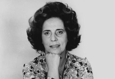 Certidão de óbito de Zuzu Angel, morta pela ditadura militar, é retificada após quase 50 anos