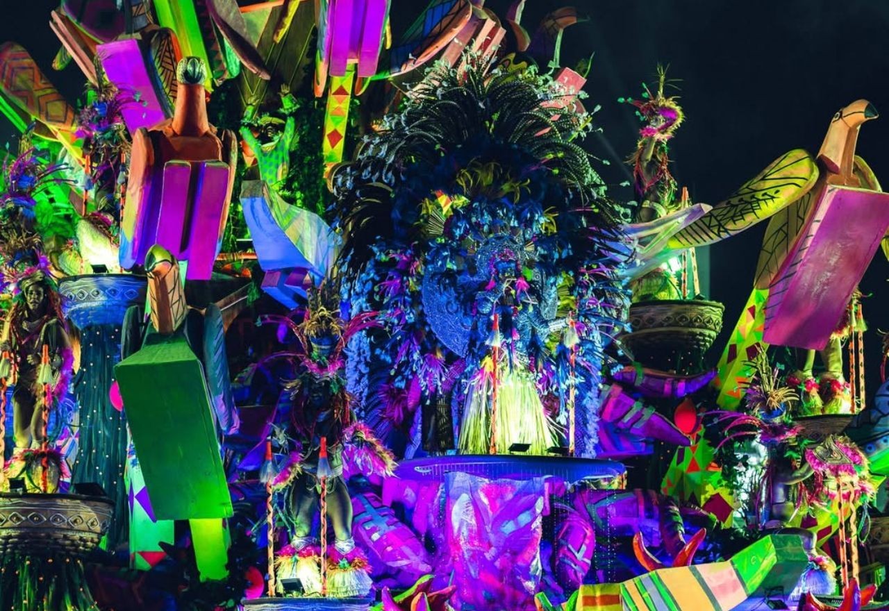 Imagem da noticia Niterói, Imperatriz, Portela e Mangueira brilham na 1ª noite de desfiles na Sapucaí; FOTOS