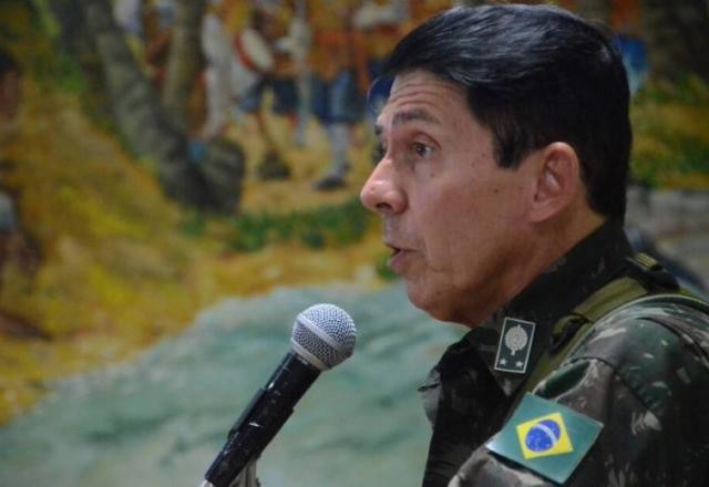 Imagem da noticia General Ridauto é alvo de busca e apreensão em operação da PF sobre 8/1