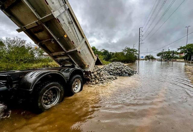 Imagem da noticia Com volta das chuvas, Porto Alegre, Pelotas e Rio Grande suspendem aulas até terça-feira