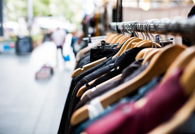 Promoções de começo de ano aumentam fluxo em shoppings e lojas de rua 