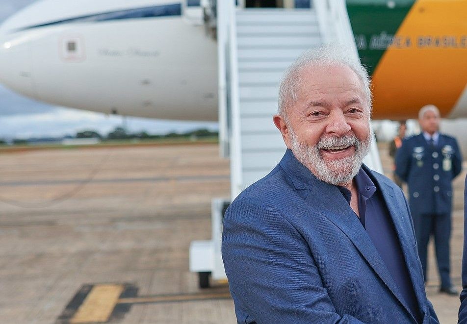 Imagem da noticia Veja fotos e conheça o avião de Lula que teve problema técnico ao decolar do México