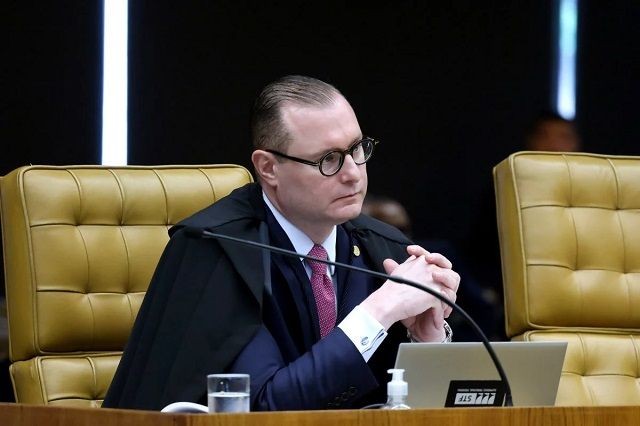 Imagem da noticia Zanin nega recurso da Starlink contra bloqueio de contas determinado por Moraes 