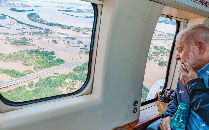 Imagem da noticia Lula adia viagem ao Chile e deve voltar ao RS para anunciar bolsa enchente