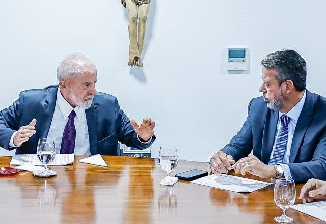 Lula diz que tratou com Lira sobre deputados "brigões" e faz acenos ao Congresso; veja análise