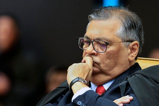 Imagem da noticia Dino determina diferenciação no tempo de aposentadoria entre homens e mulheres policiais