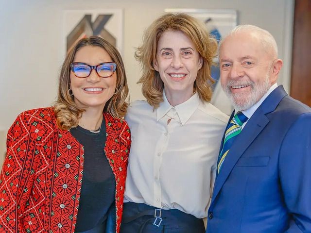 Imagem da noticia "Fernanda Torres é orgulho do Brasil", diz Lula sobre vitória da atriz no Globo de Ouro