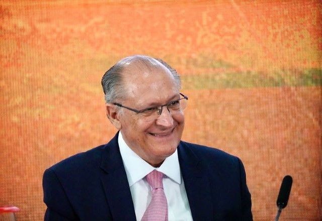 Imagem da noticia Vice-presidente Alckmin vota em escola na Zona Sul de São Paulo