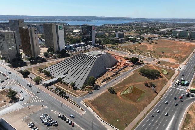 Imagem da noticia Projetado por Niemeyer, Teatro Nacional é reaberto após mais de dez anos em Brasília