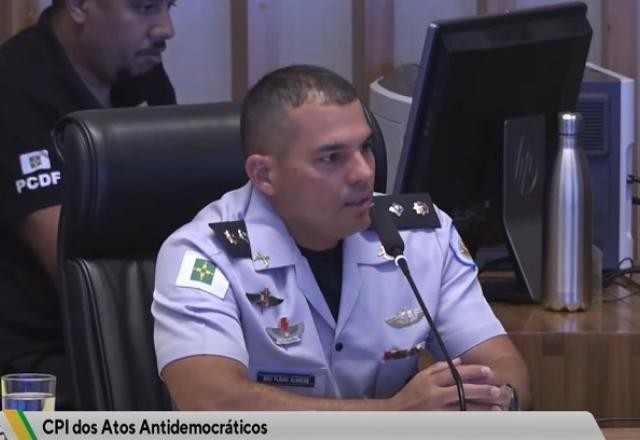 Imagem da noticia Oficial explica retirada de tropas no 8/1 e admite "mensagem infeliz" sobre invasão
