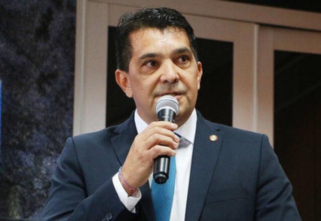 Imagem da noticia Ex-diretor da Polícia Civil do DF, Robson Cândido é preso