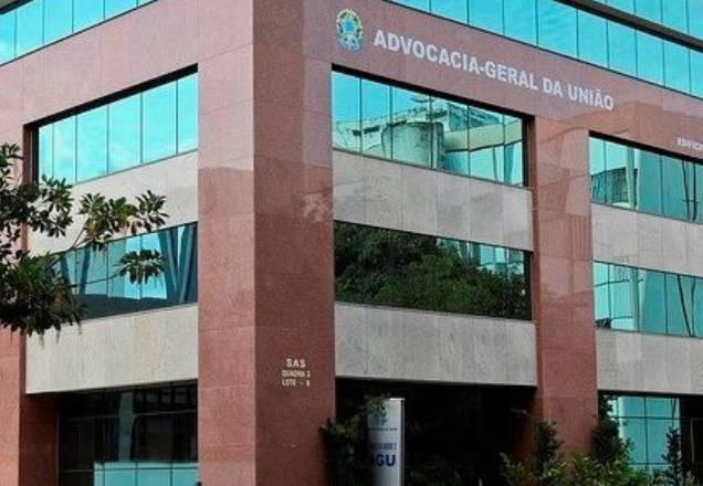 Imagem da noticia AGU promove 606 procuradores de uma só vez