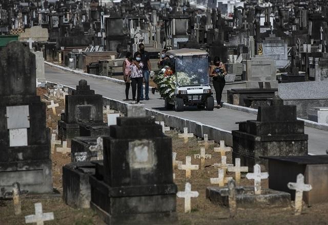 Covid-19 provoca morte de mais 2.914 pessoas no Brasil