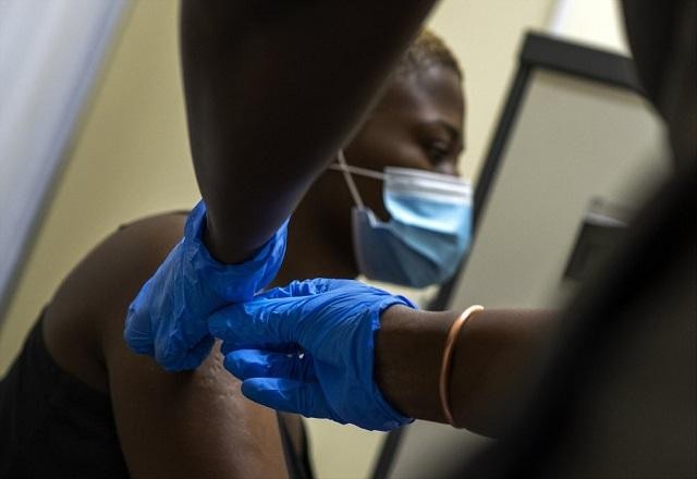 Imagem da noticia África do Sul oferece doses da vacina de Oxford à União Africana