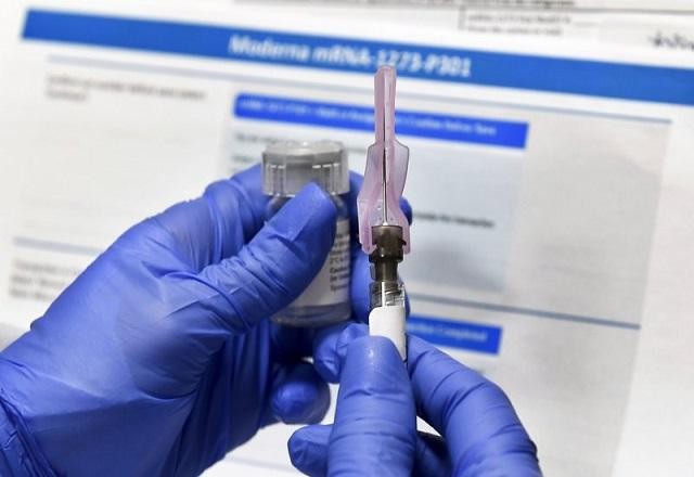 Vacina pode proteger por 2 anos contra a Covid-19, diz Moderna