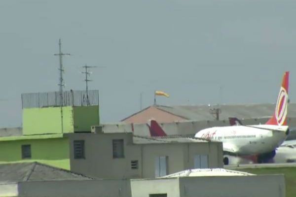 Acidente com Fokker 100 da TAM completa 20 anos