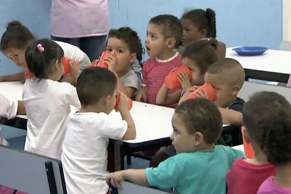 Acordo assinado em São Paulo pretende diminuir fila de espera por creches